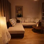 Gold Apartment *